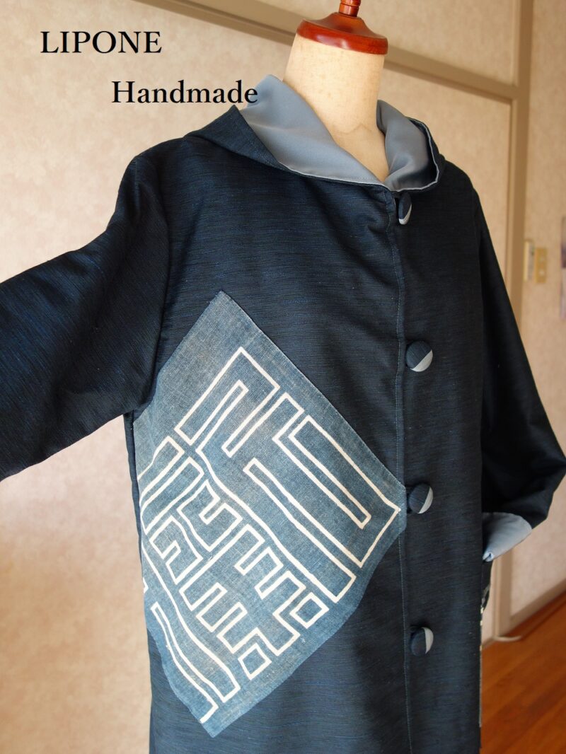 襤褸のはぎれを大胆に貼り付けた