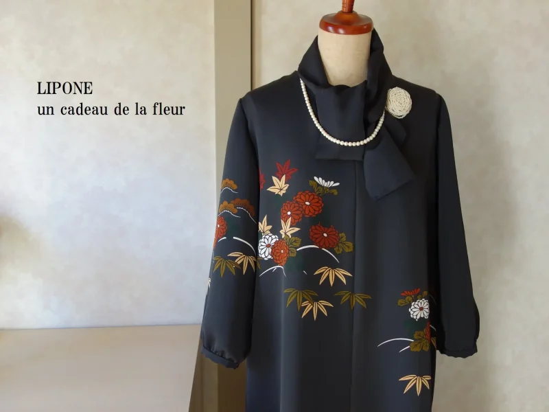 紅葉と菊柄のワンピース